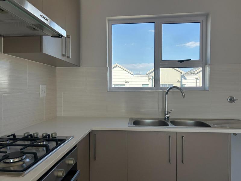 To Let 1 Bedroom Property for Rent in Sunningdale Western Cape